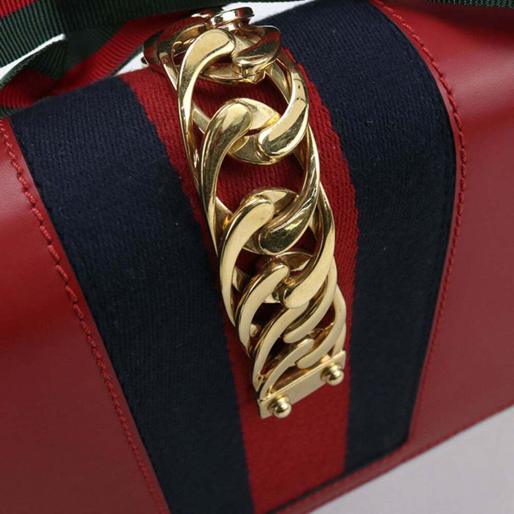GUCCI Authentic Red Sylvie Shoulder Bag - Picture 6 of 10